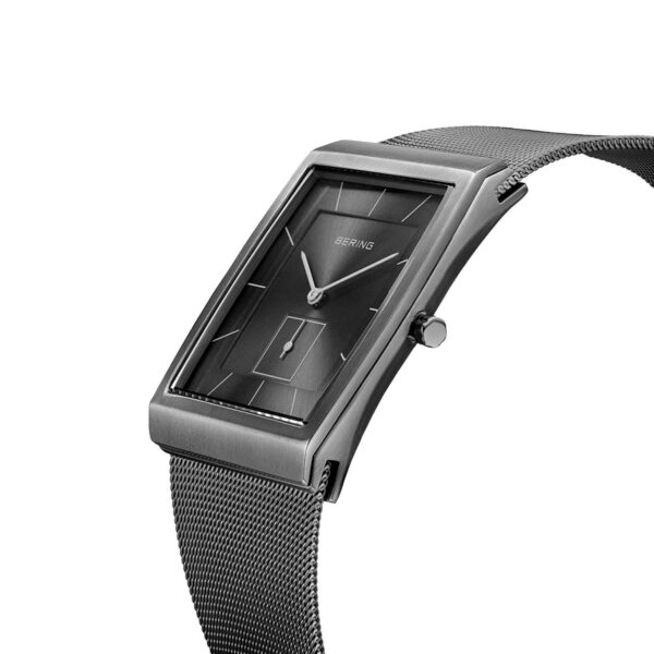 Eckige Bering Herrenuhr mit Saphirglas 16033 377 1