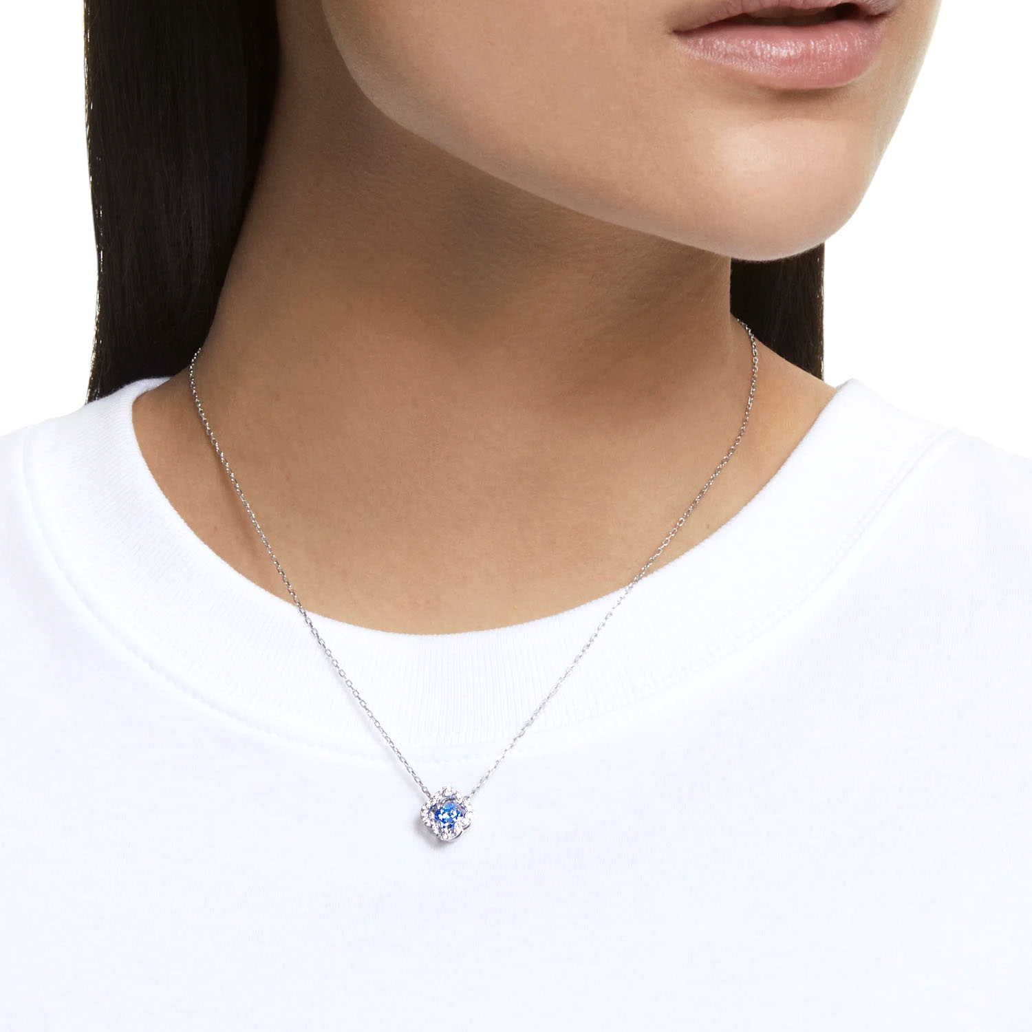 Swarovski Una Gluecksklee Kette in Blauem Kristall 5642927e